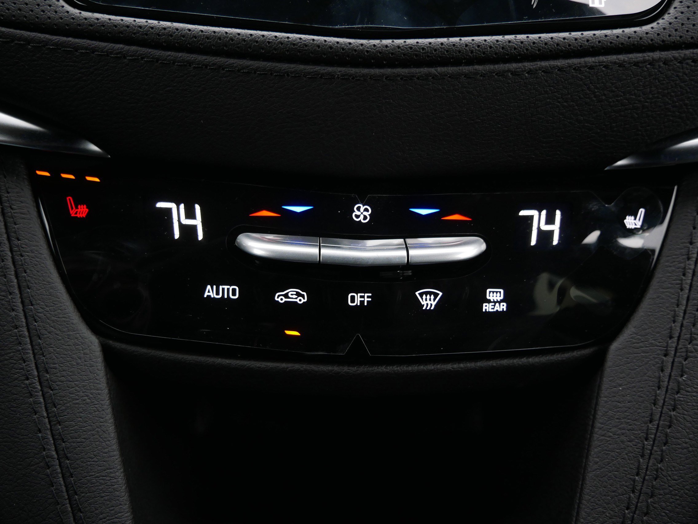 New 2026 Cadillac XT5 Luxury image 21