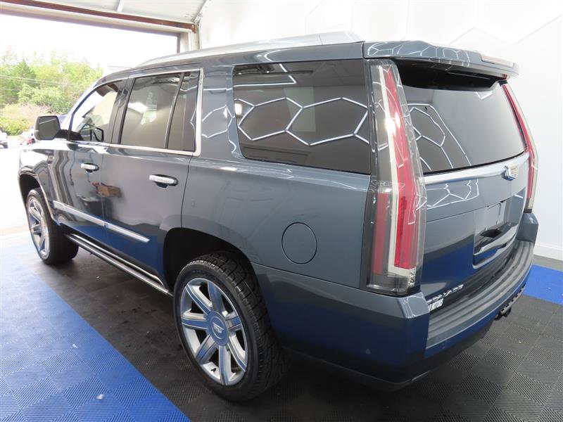 Used 2020 Cadillac Escalade Premium Luxury RWD image 10