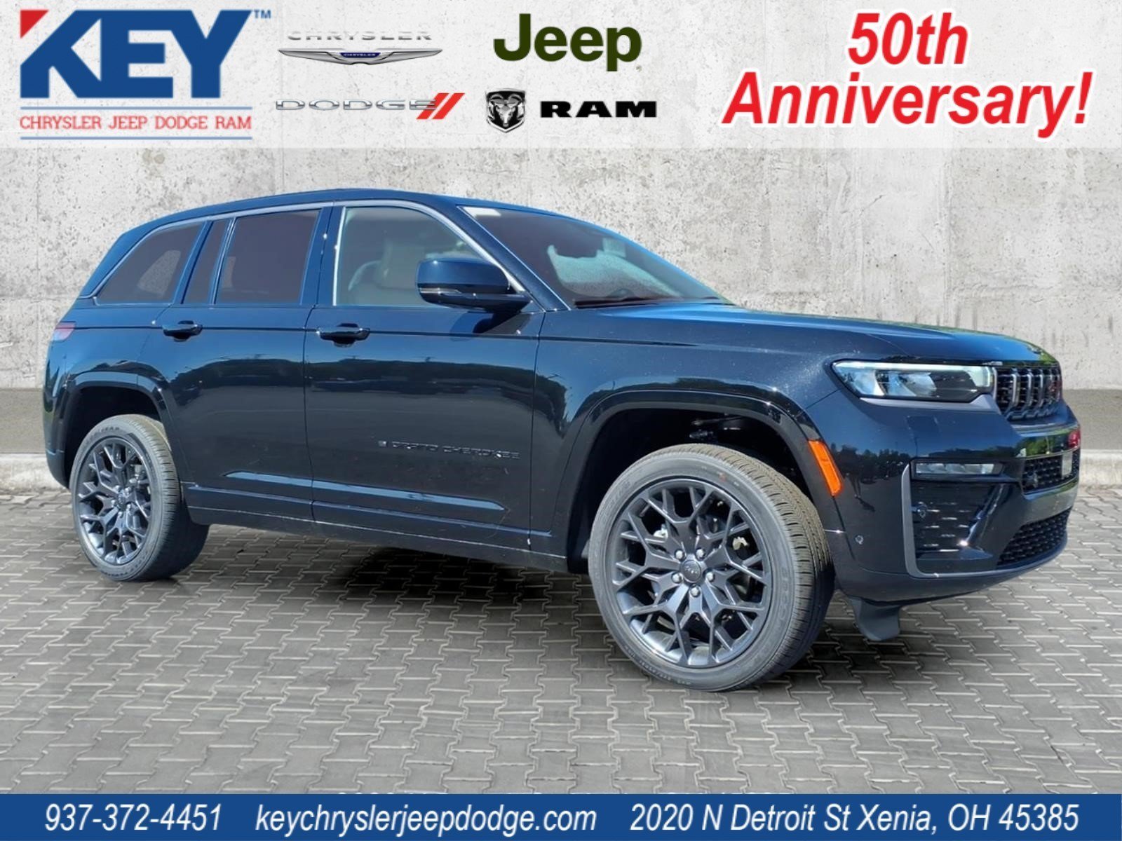 New 2026 Jeep Grand Cherokee Summit w/ Obsidian Package AWD/4WD image 1