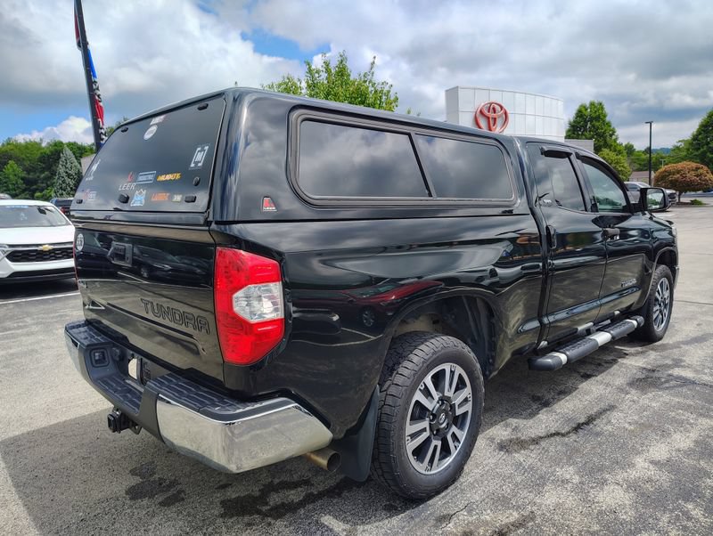 Used 2018 Toyota Tundra SR5 AWD/4WD image 4