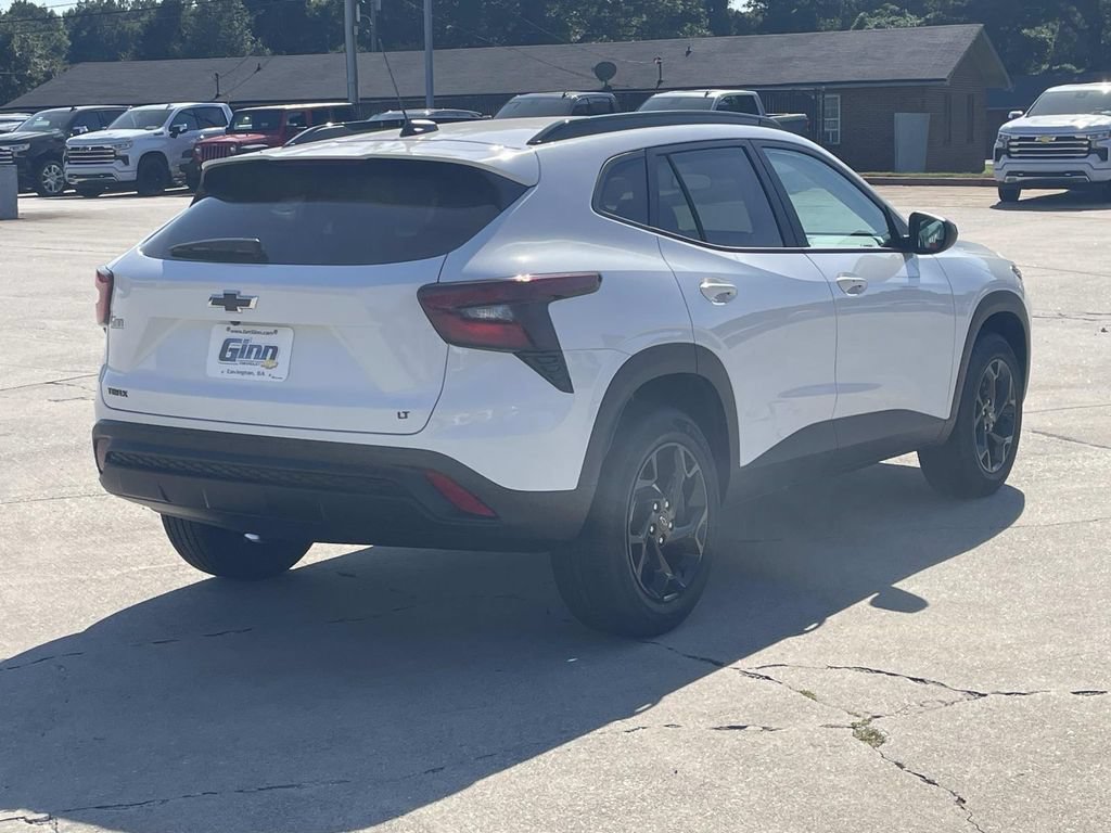 New 2026 Chevrolet Trax LT w/ Driver Confidence Package FWD image 4