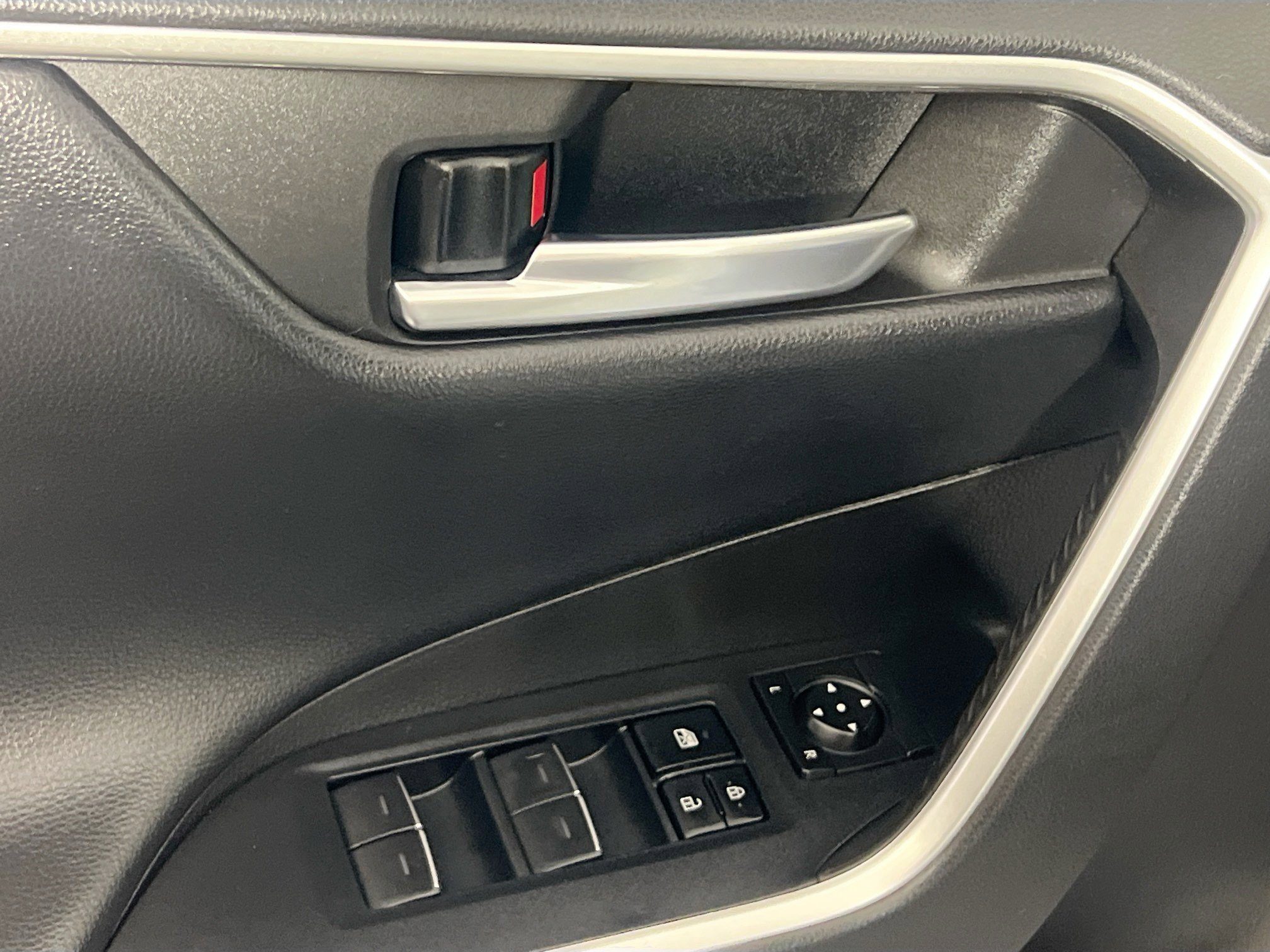 Used 2022 Toyota RAV4 XSE w/ XSE Grade Weather Package image 16