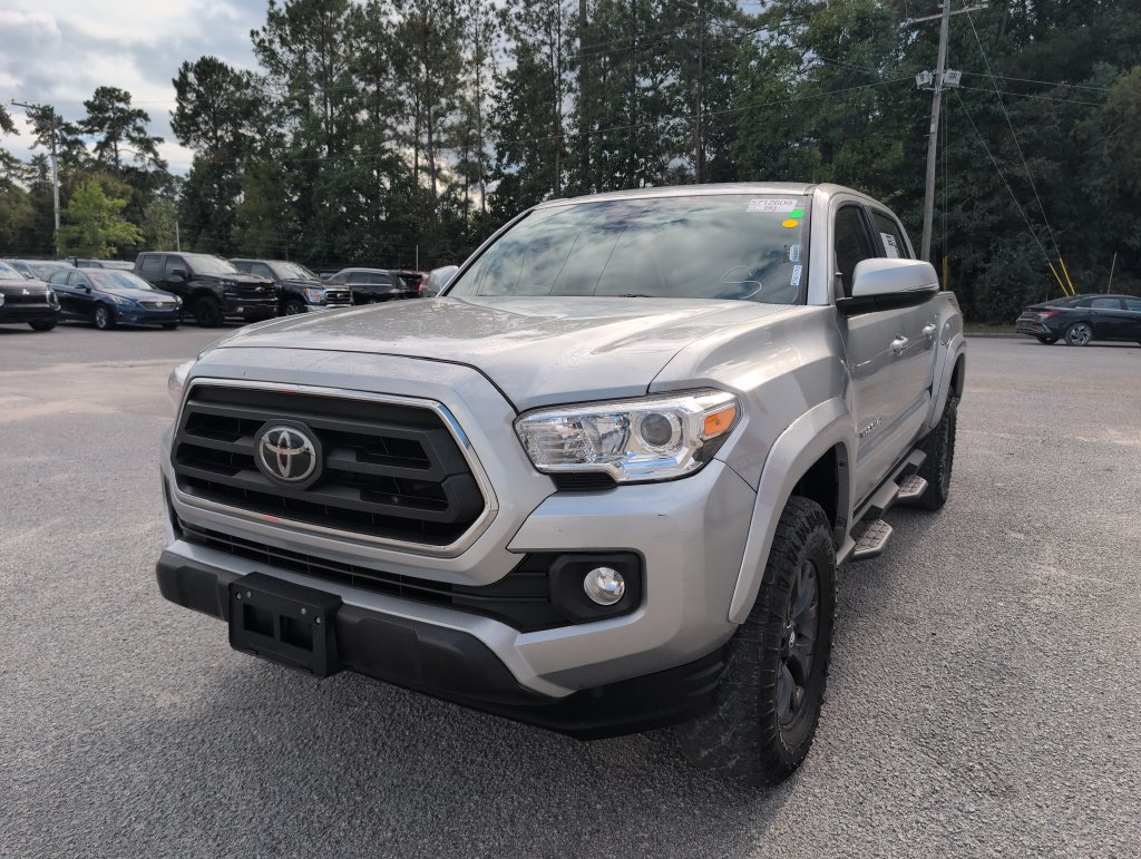 Used 2023 Toyota Tacoma SR5 w/ Technology Package AWD/4WD image 4