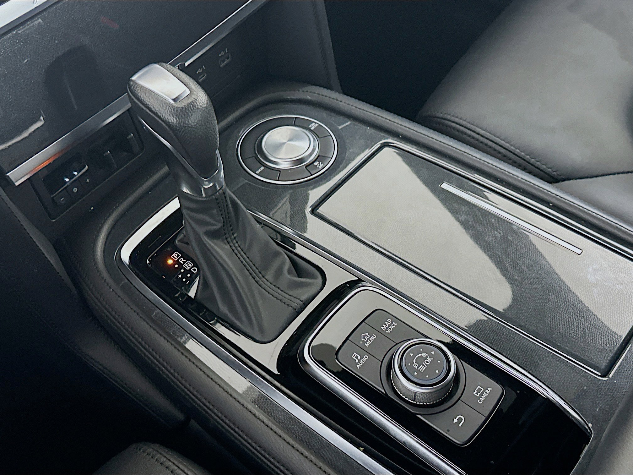 Used 2023 Nissan Armada SL w/ Midnight Edition Package image 25