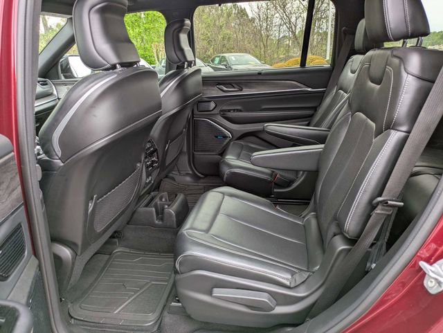 Used 2021 Jeep Grand Cherokee L Overland w/ Luxury Tech Group IV RWD image 16