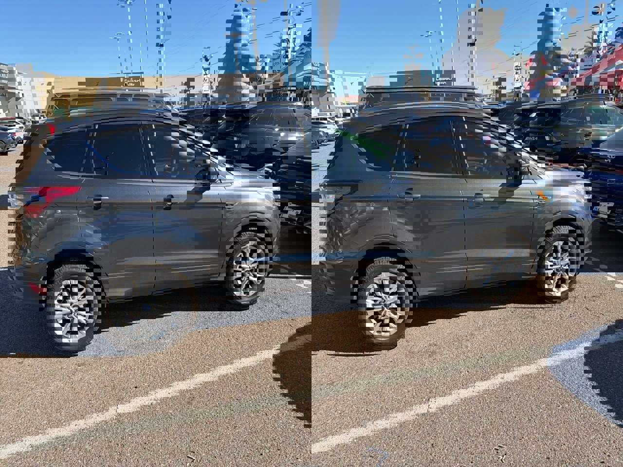 Used 2018 Ford Escape SE w/ SE Sync 3 Package