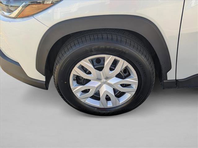 Used 2024 Toyota Corolla Cross L image 21