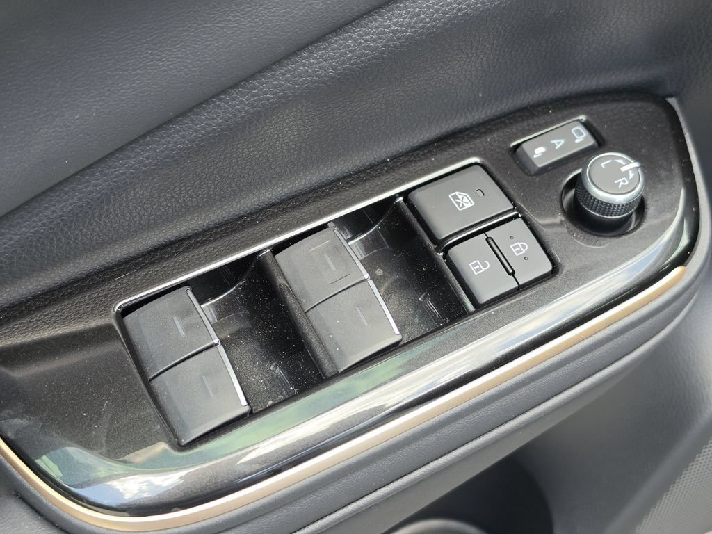 Used 2026 Toyota Crown AWD/4WD image 16