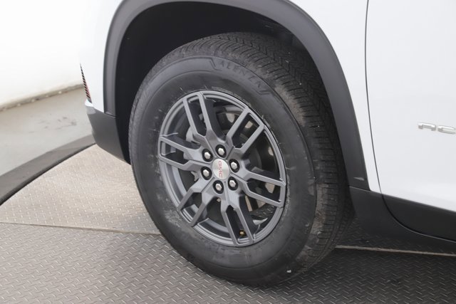 Used 2025 GMC Acadia Elevation image 10