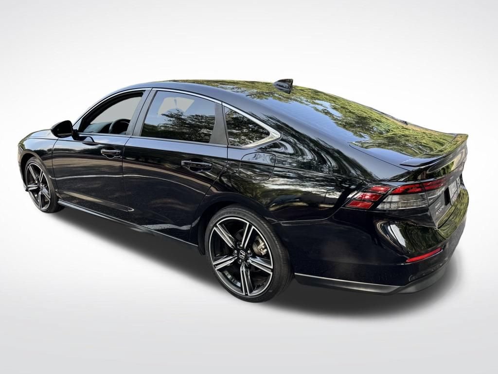 Used 2024 Honda Accord Sport image 3