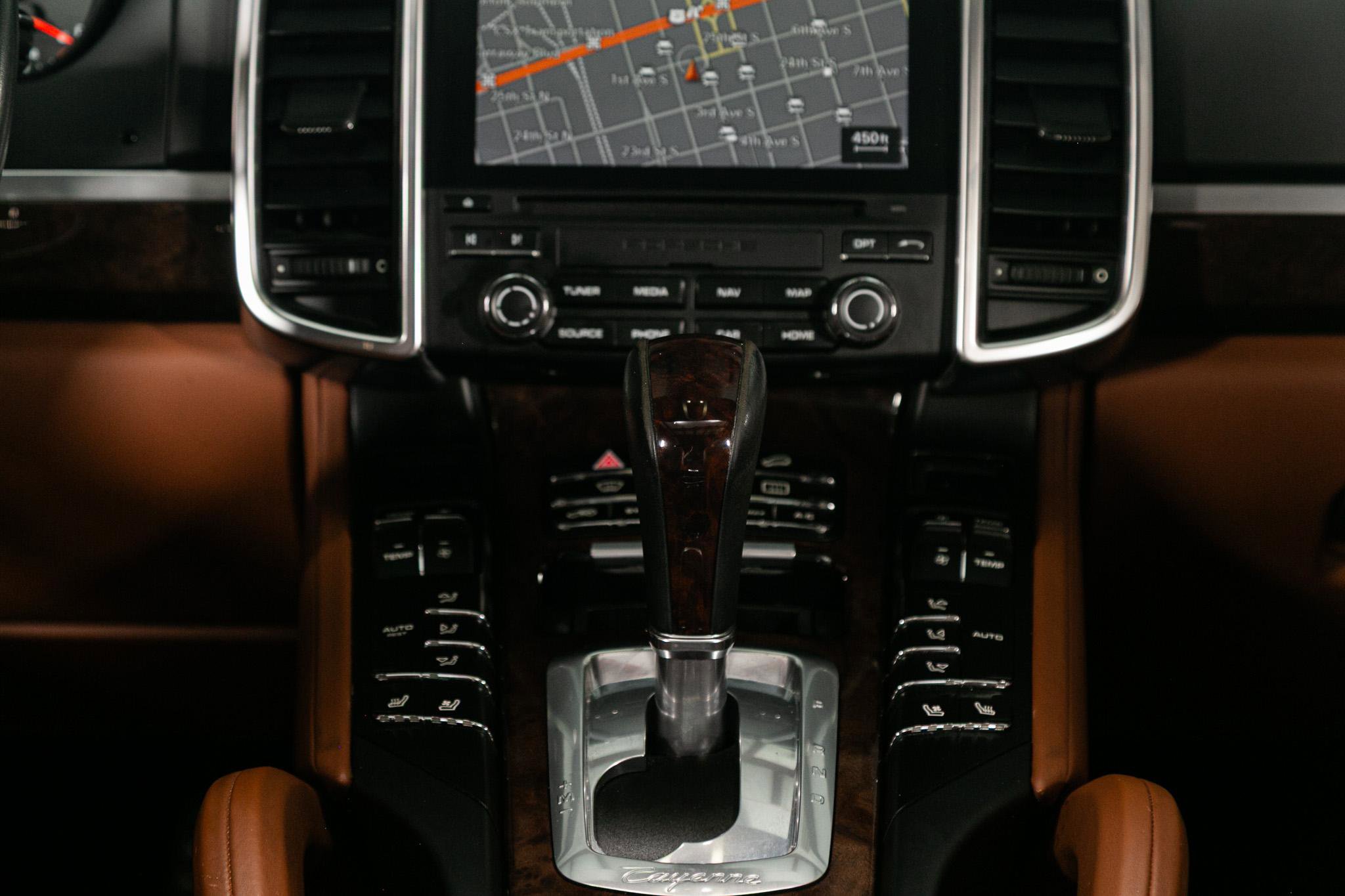 Used 2018 Porsche Cayenne S image 45