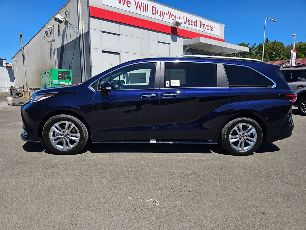 New 2026 Toyota Sienna Limited AWD/4WD image 4