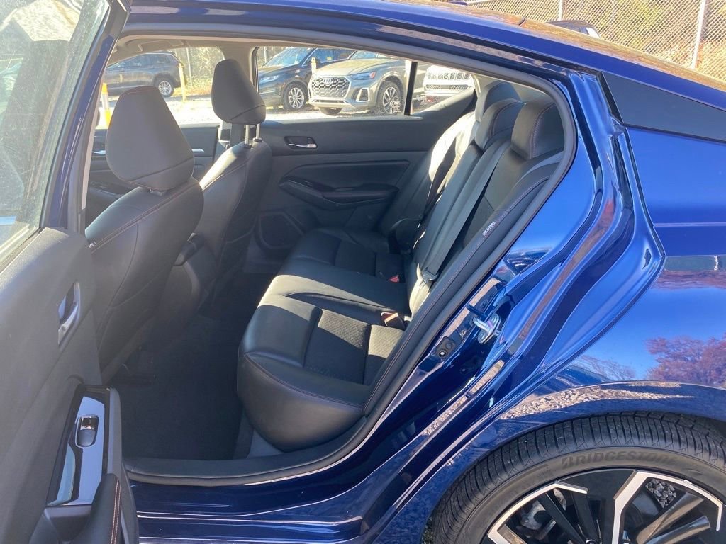 Used 2024 Nissan Altima 2.5 SR image 32