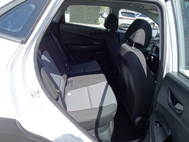 Used 2023 Hyundai Kona SE image 18