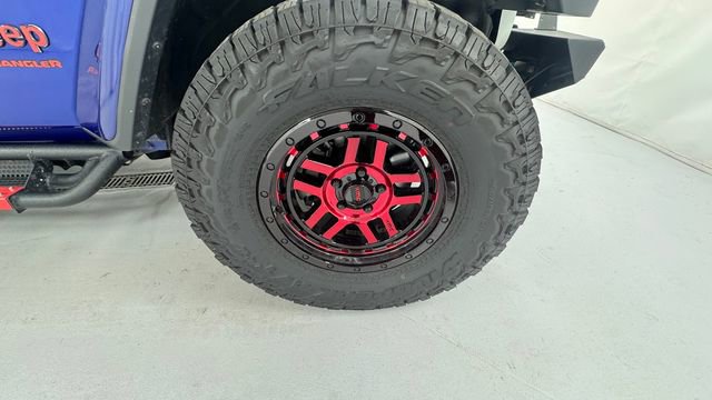 Used 2019 Jeep Wrangler Unlimited Sahara AWD/4WD image 9