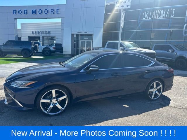 Used 2019 Lexus ES 350 Ultra Luxury w/ Accessory Package