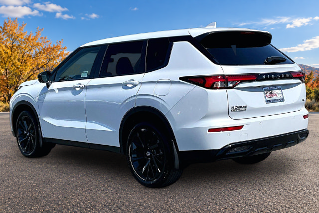 New 2026 Nissan Rogue SL AWD/4WD image 3