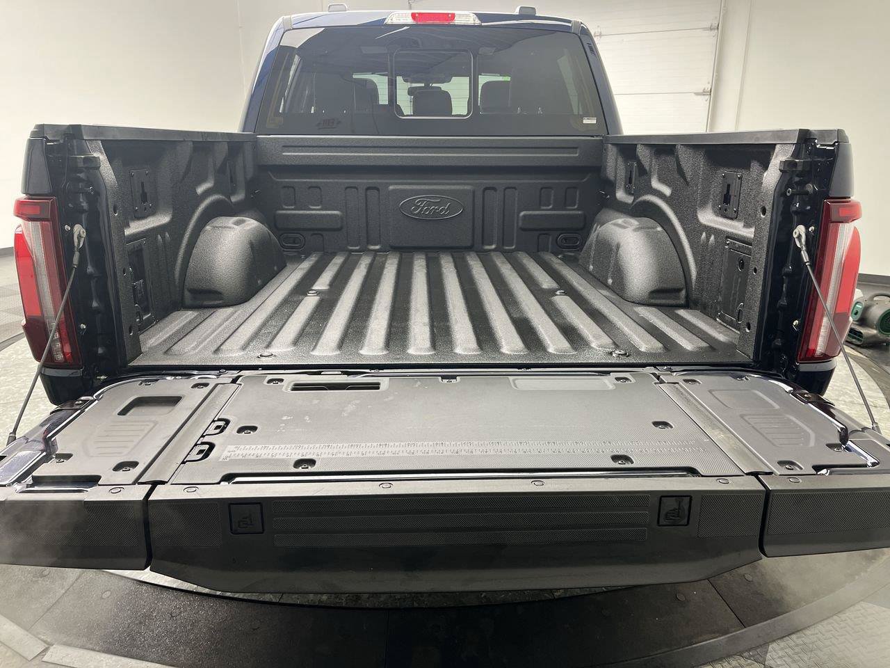 Certified 2024 Ford F150 Lariat w/ Bed Utility Package AWD/4WD image 35