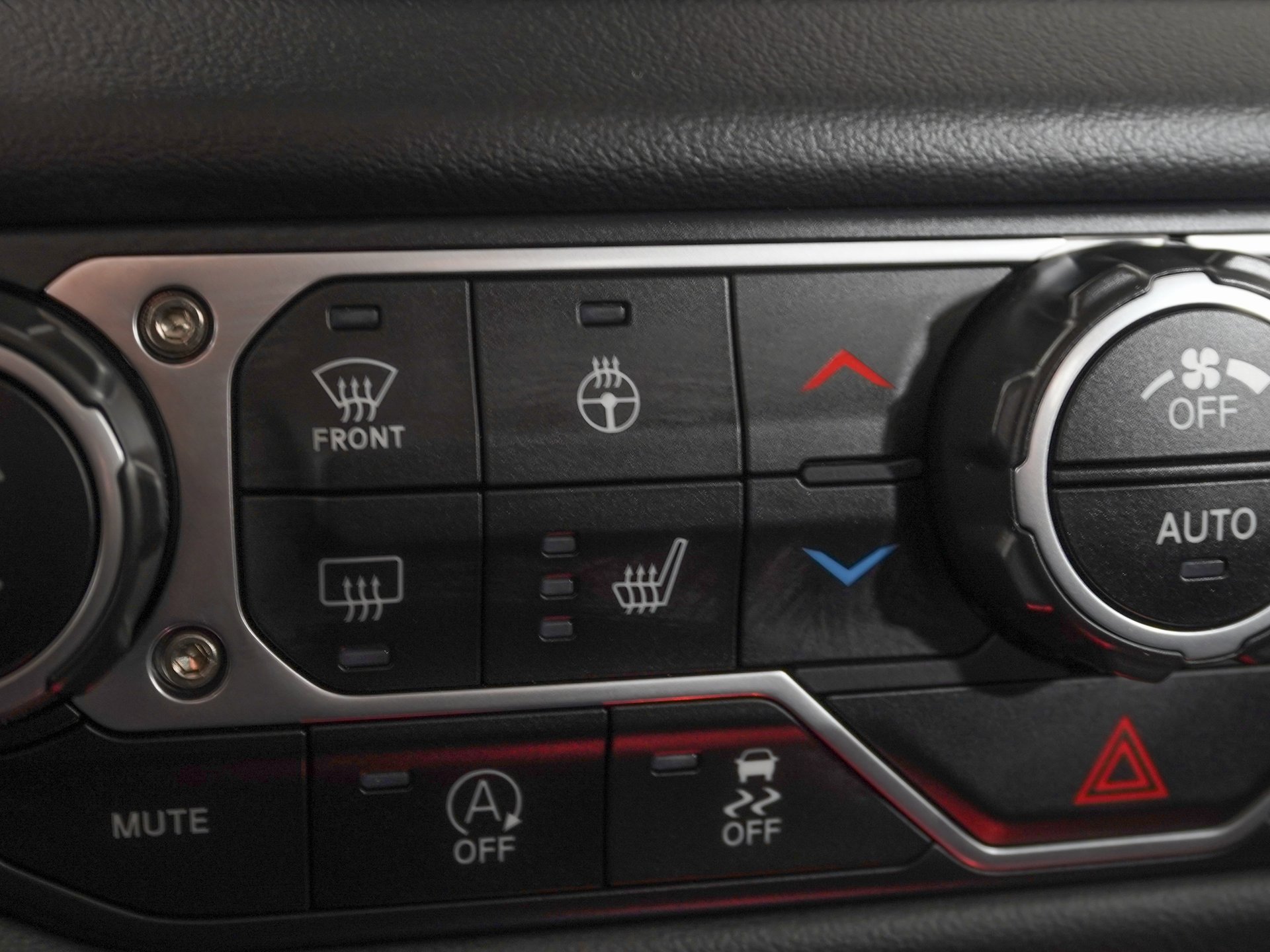 Used 2025 Jeep Gladiator Sport image 24