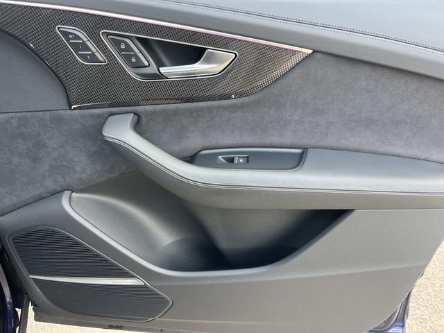 Used 2023 Audi SQ7 Prestige AWD/4WD image 27