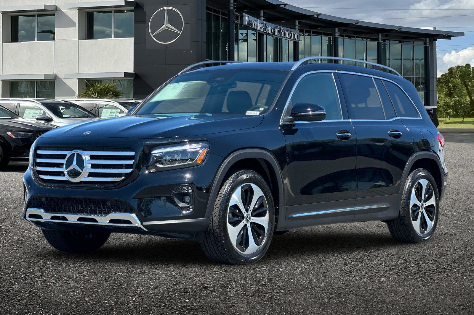 New 2025 Mercedes-Benz GLB 250 250 image 8