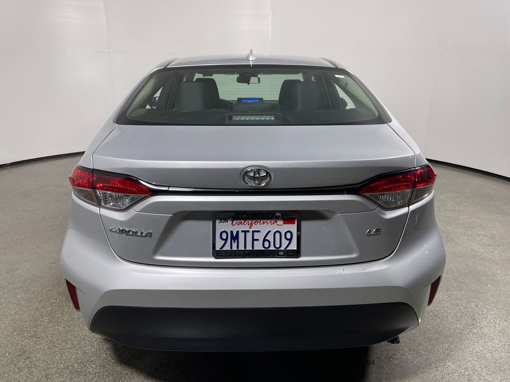 Used 2024 Toyota Corolla LE FWD image 4