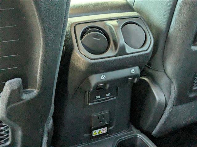 Used 2022 Jeep Gladiator Mojave w/ Cold Weather Group image 18