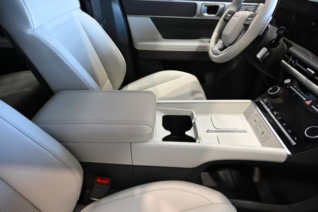 Used 2025 Hyundai Santa Fe SEL image 21