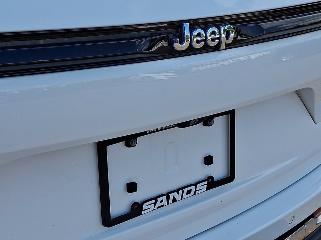 Used 2023 Jeep Grand Cherokee 4WD 4xe w/ Luxury Tech Group II image 35