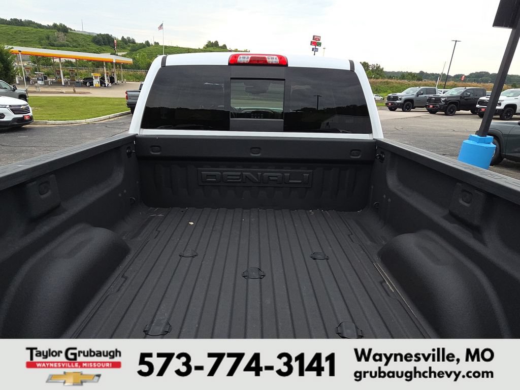 Used 2018 GMC Sierra 2500 Denali w/ Duramax Plus Package AWD/4WD image 8