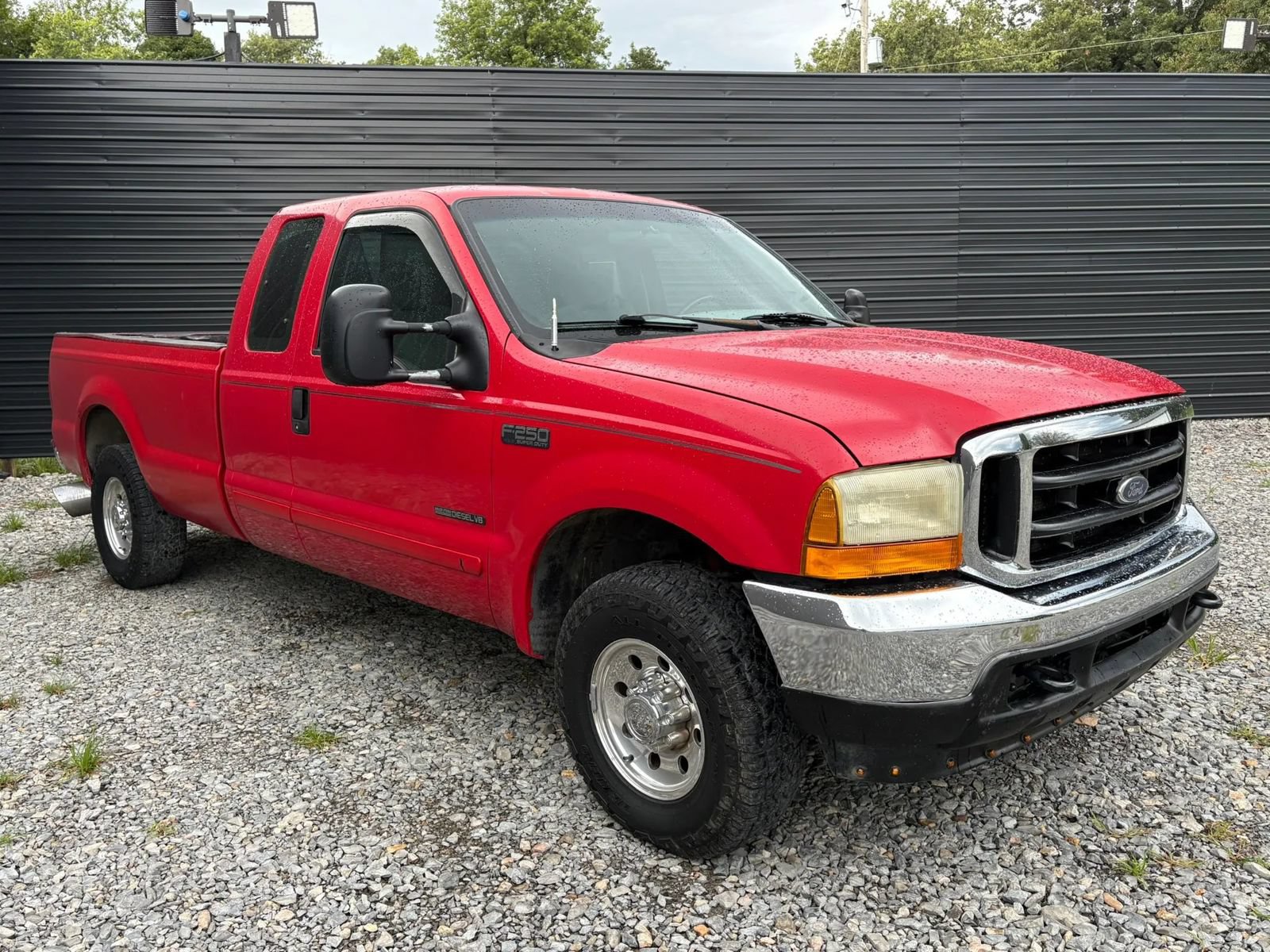Used 2001 Ford F250 2WD SuperCab Super Duty image 3