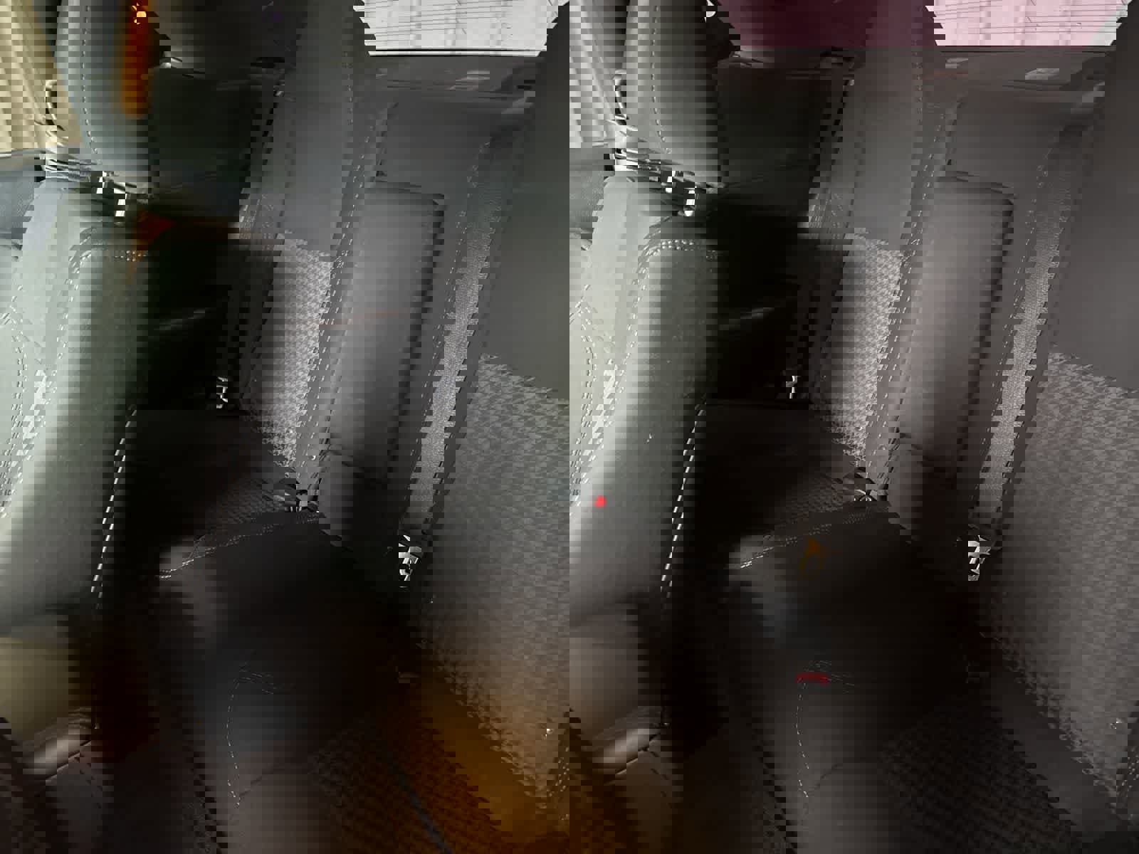 Used 2016 Dodge Challenger R/T w/ Driver Convenience Group RWD image 19