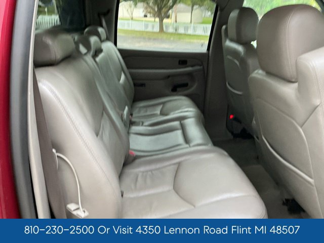 Used 2006 Chevrolet Avalanche Z71 w/ Sun And Sound Package AWD/4WD image 36