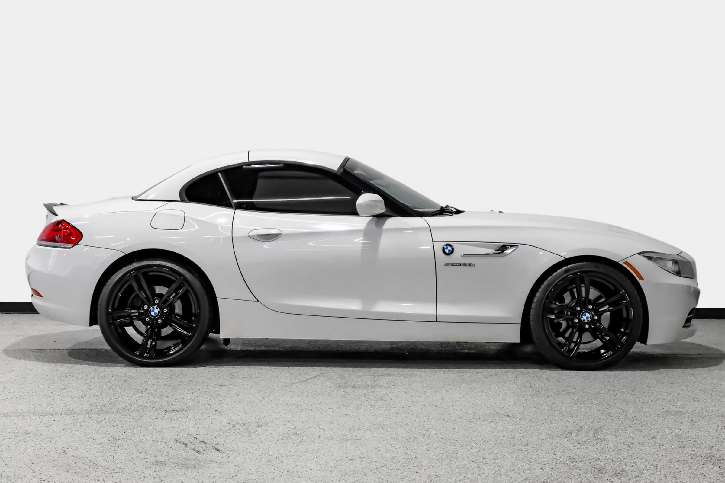 Used 2016 BMW Z4 sDrive28i w/ Technology Package RWD image 7