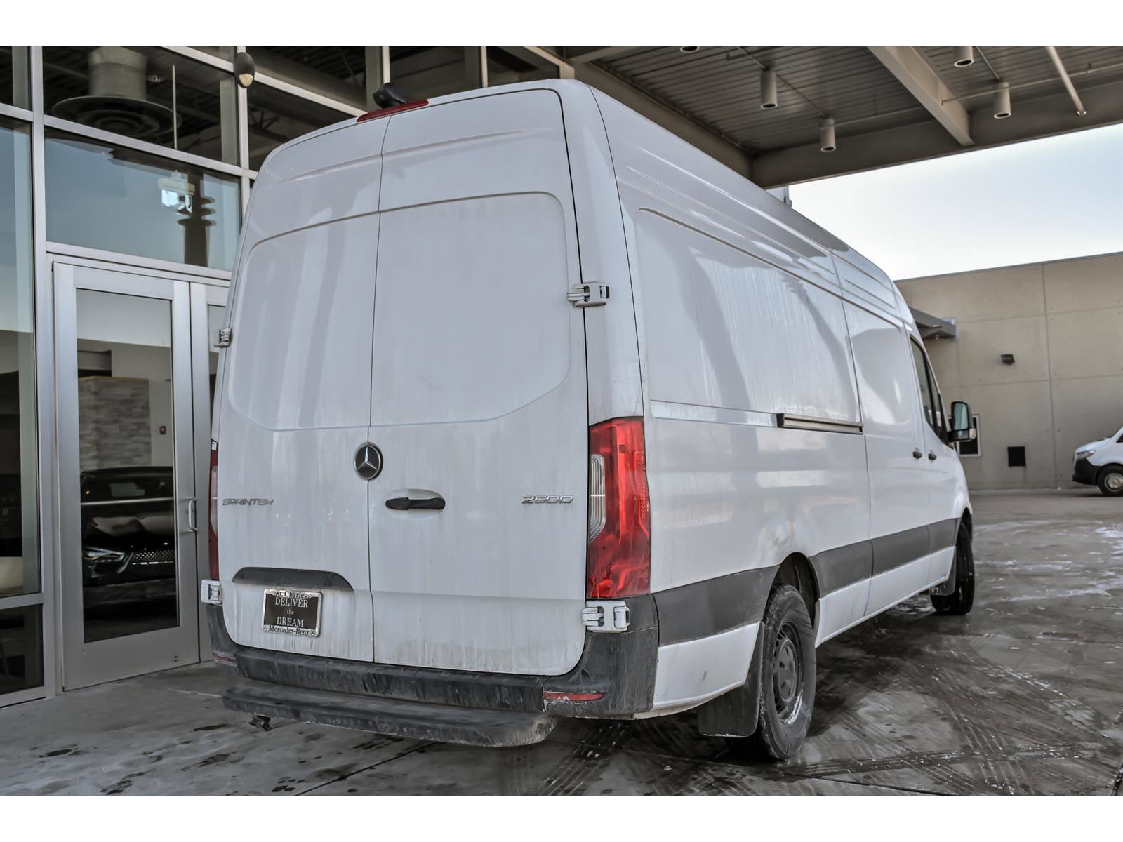 Used 2025 Mercedes-Benz Sprinter 2500 image 4