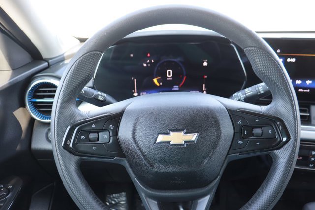 Used 2025 Chevrolet Trax LT image 17