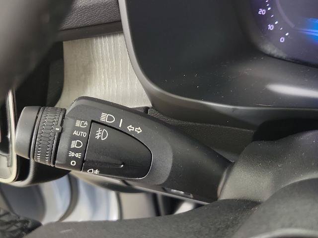 Used 2024 Volvo XC40 B5 Plus AWD/4WD image 29