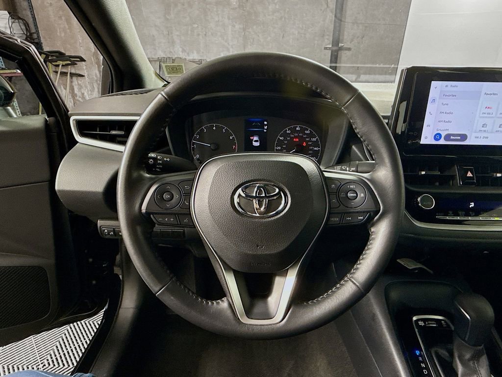 Used 2023 Toyota Corolla SE FWD image 8