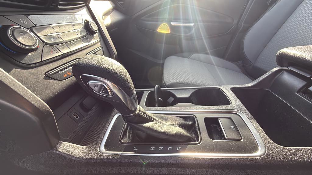 Used 2019 Ford Escape SE image 22
