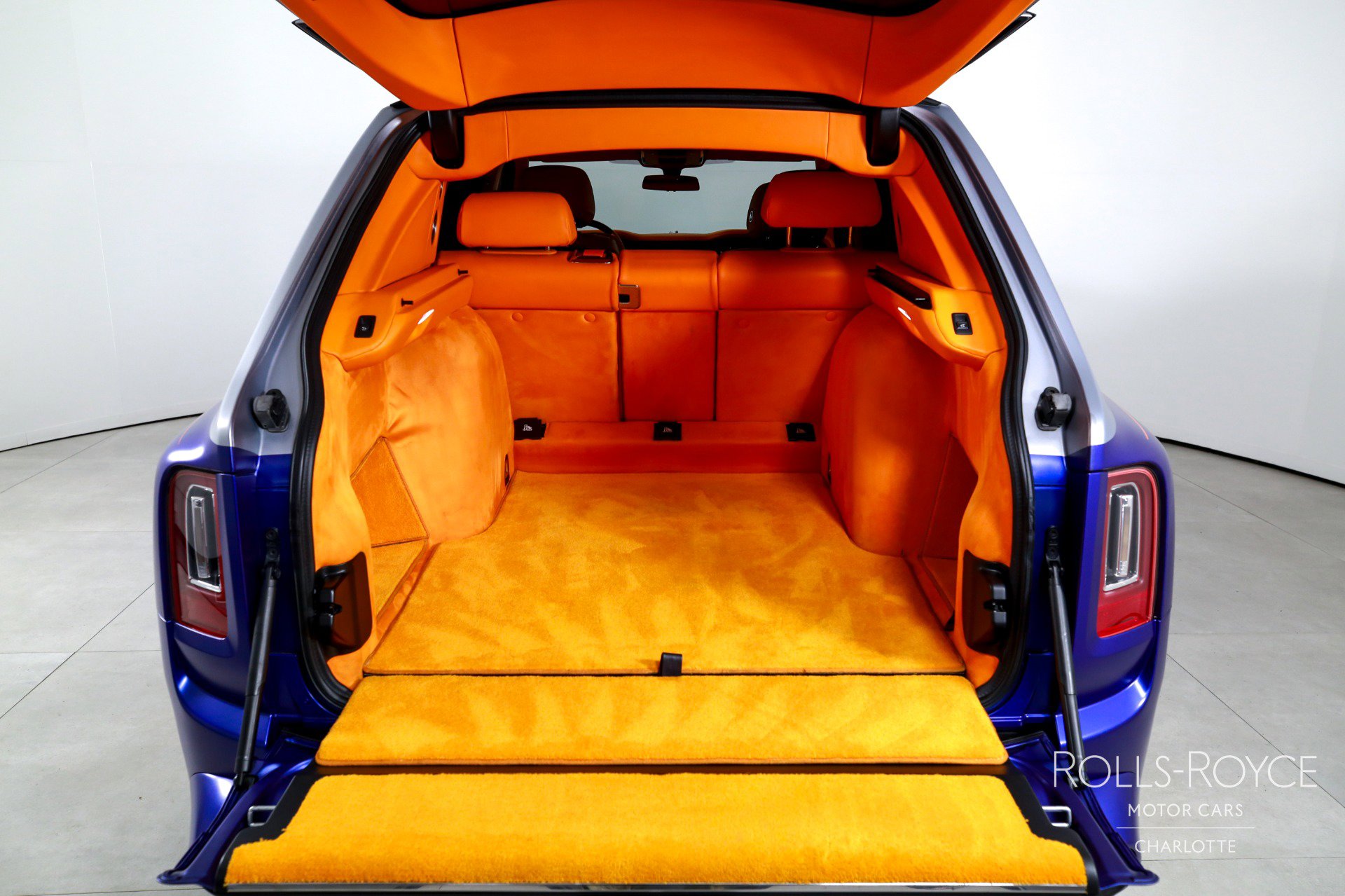 Used 2019 Rolls-Royce Cullinan image 23