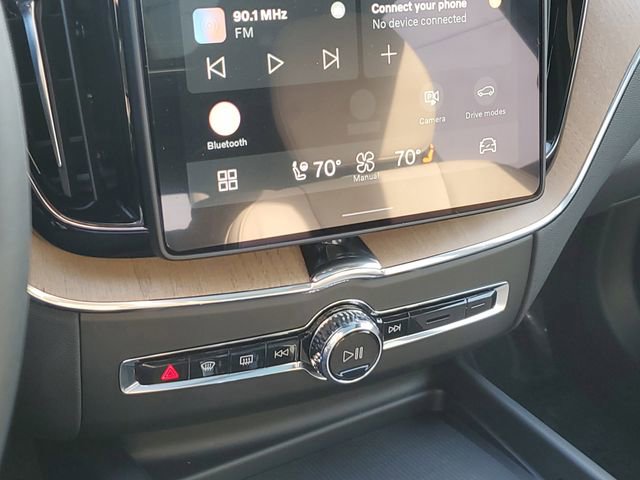 New 2026 Volvo XC60 B5 Plus w/ Protection Package Premier image 16