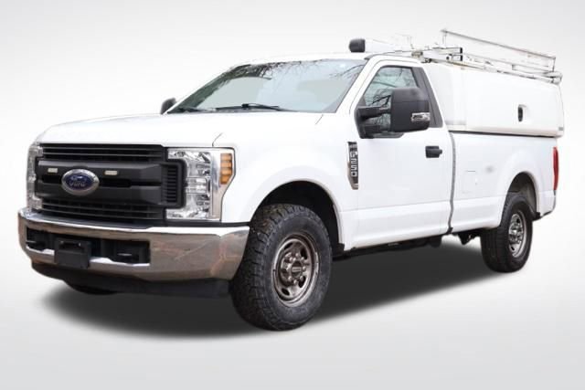 Used 2018 Ford F250 XL w/ Power Equipment Group image 3