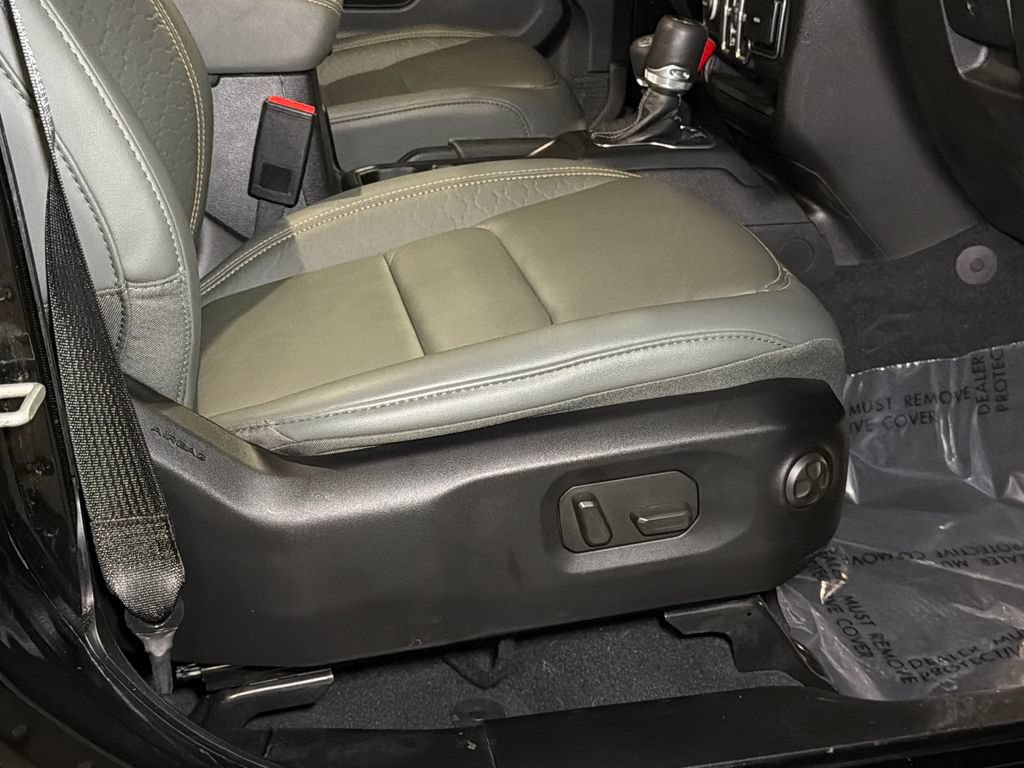 Used 2024 Jeep Wrangler High Altitude AWD/4WD image 13