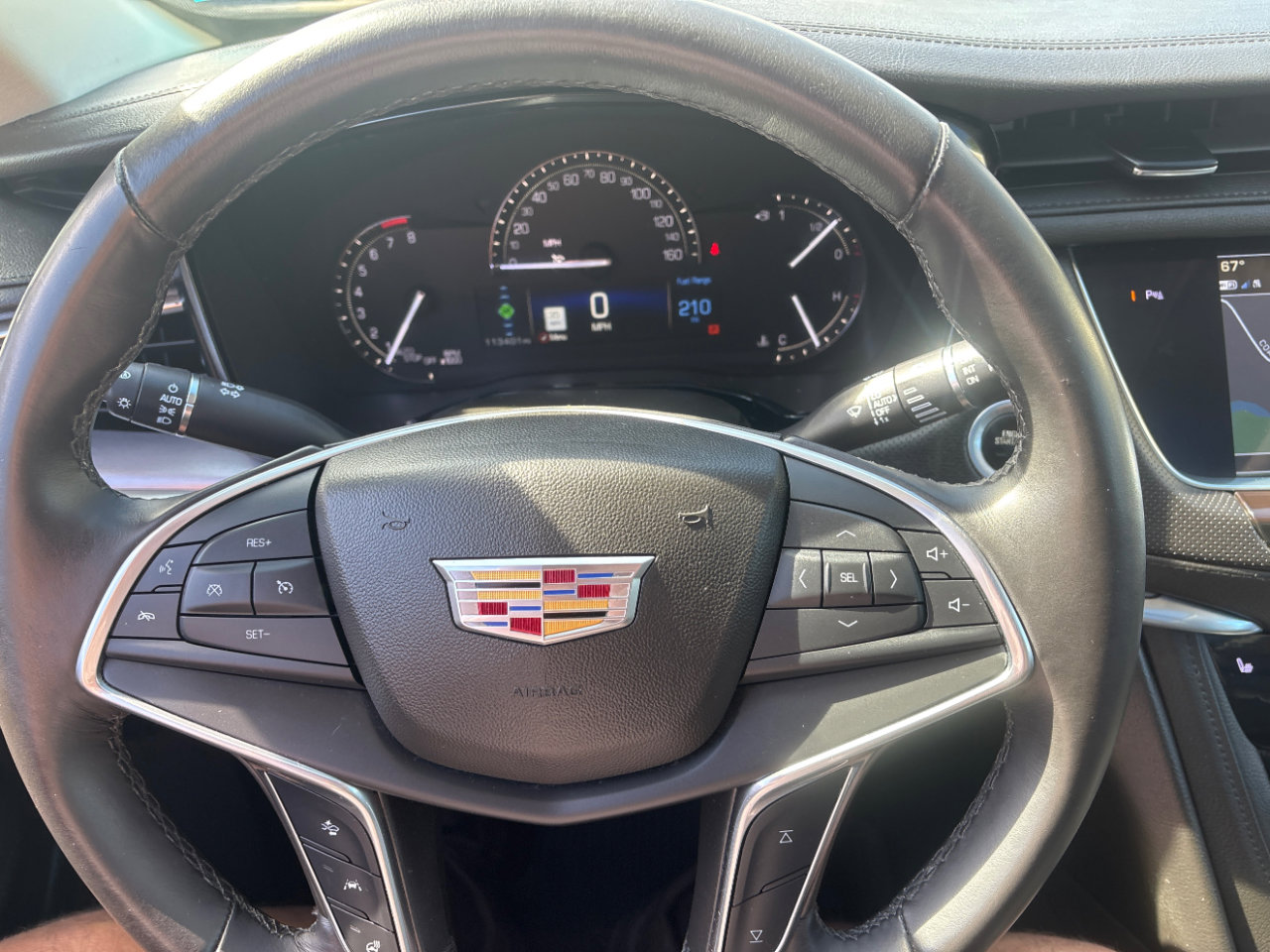Used 2018 Cadillac XT5 Luxury w/ Driver Awareness Package image 18