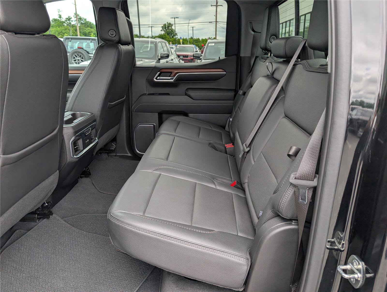 Used 2023 GMC Sierra 1500 Denali w/ Denali Reserve Package AWD/4WD image 14