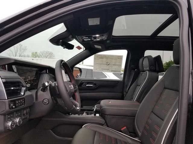New 2026 GMC Yukon AT4 Ultimate AWD/4WD image 8