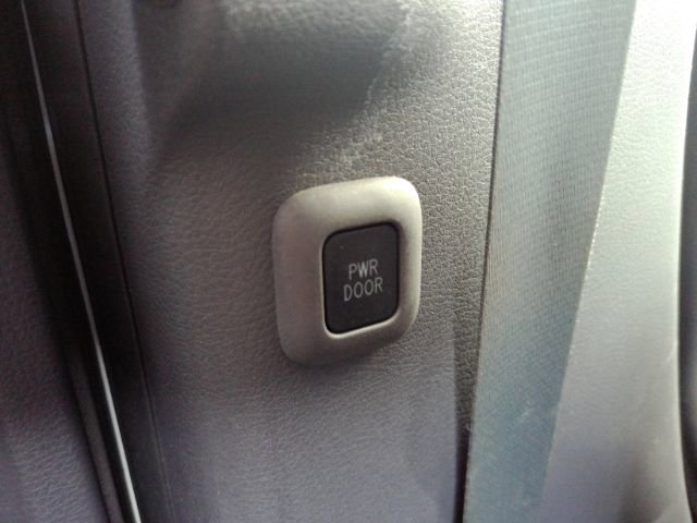Used 2023 Toyota Sienna LE FWD image 28