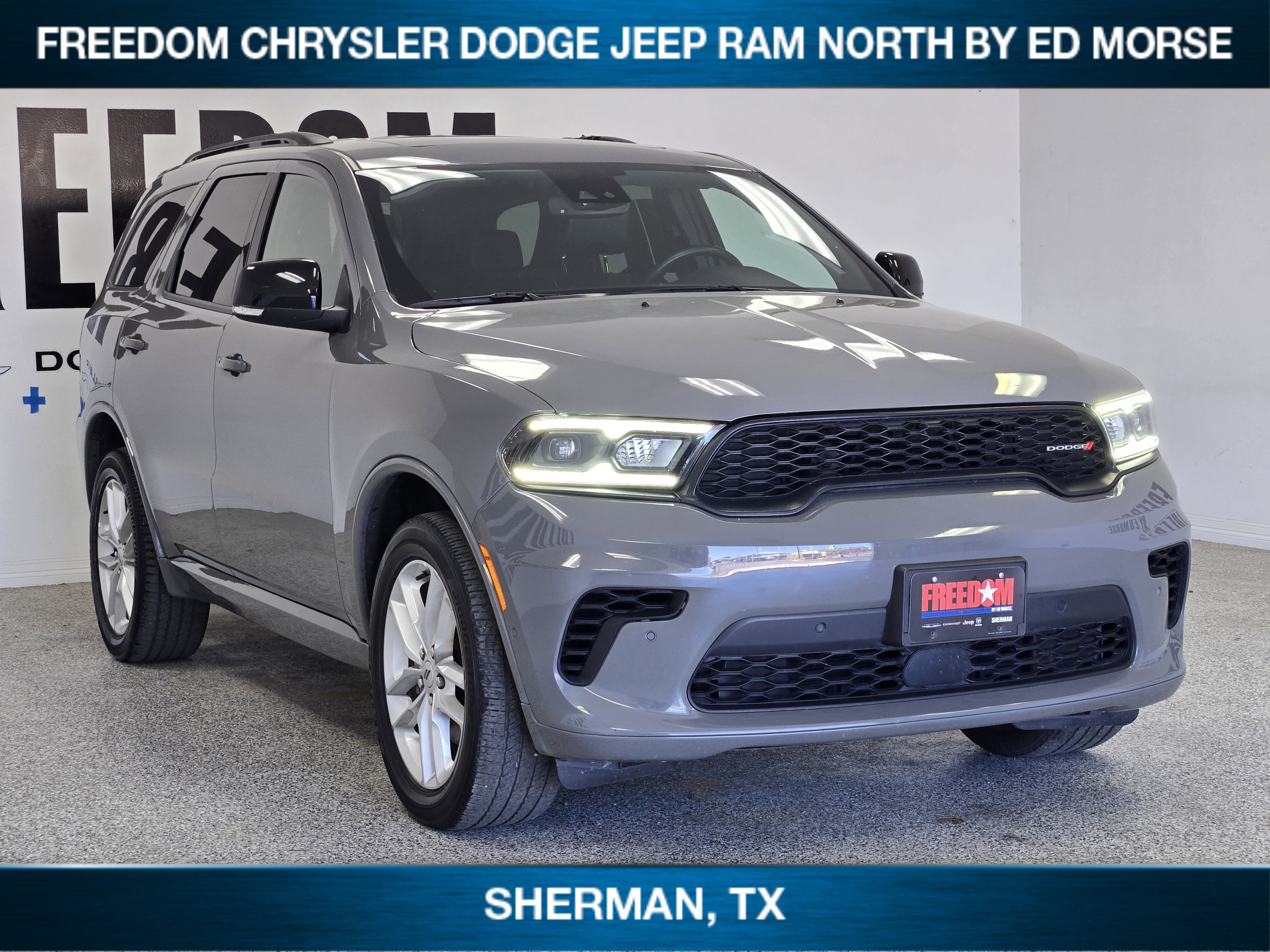 Used 2025 Dodge Durango GT image 2