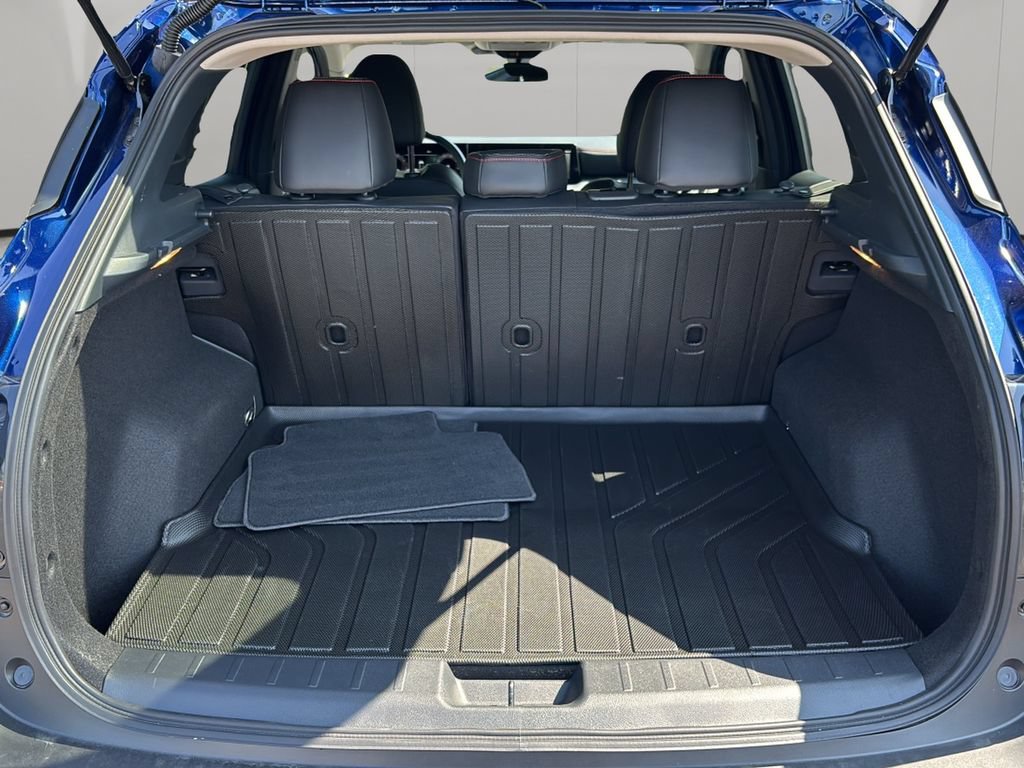 Used 2025 Nissan Kicks SR FWD image 10