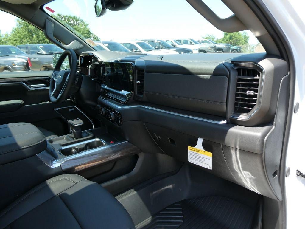 New 2026 Chevrolet Silverado 1500 LTZ w/ LTZ Premium Package AWD/4WD image 14